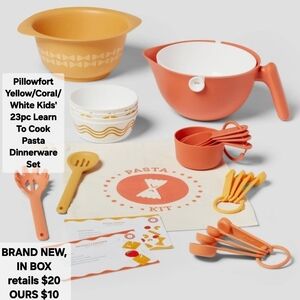 Pillowfort Pasta Cooking Set in Teal and Yellow